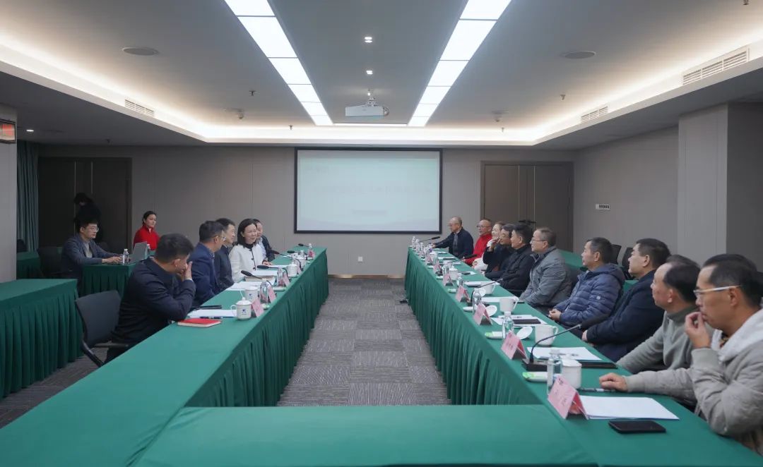 省js6666zs金沙集团组织召开老干部座谈会